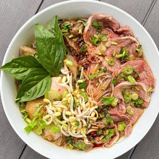 Lao pho